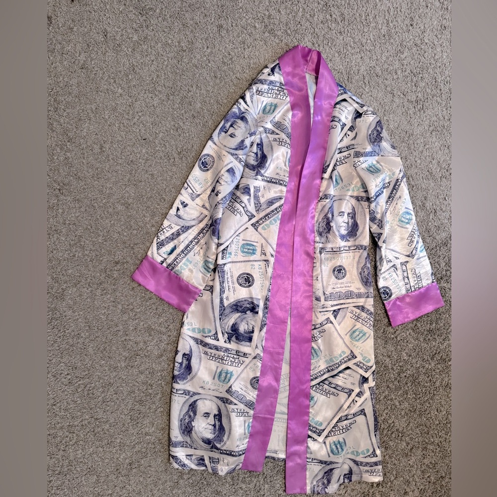 Silk robe with purple lining